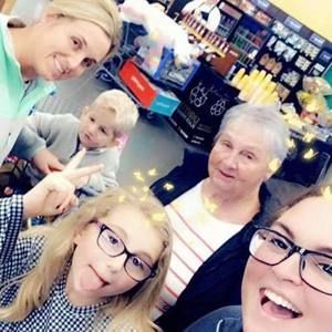 Meet your Posher, Adrianna